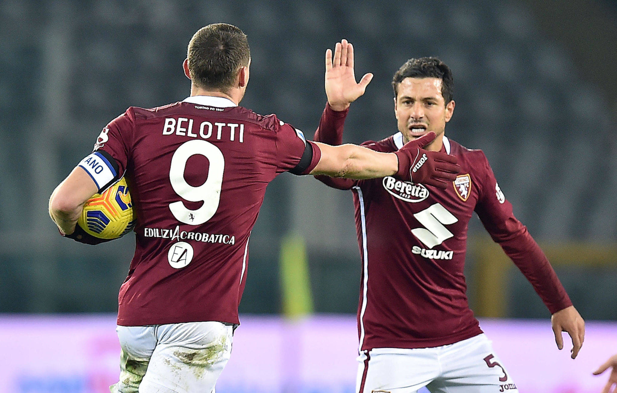 亚博体育入口关键时刻意大利杯焦点战,曼城强势反弹,引发热议,轮换策略成焦点的简单介绍