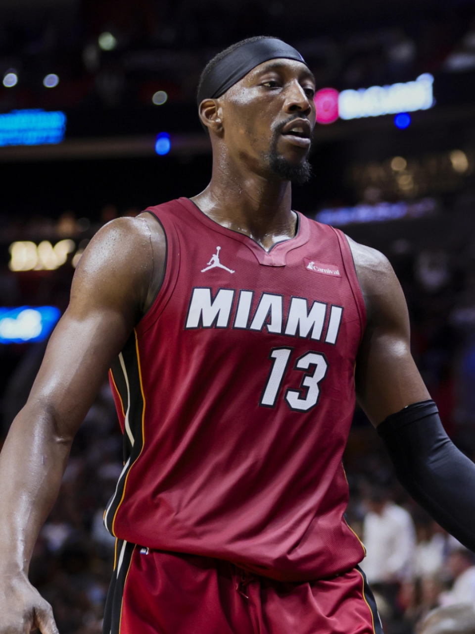 亚博体育官网包含转会期迈阿密热火调整名单以备NBA季后赛；伤情更新环节打磨；管理层满意；控场能力受关注的词条